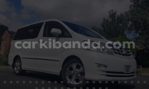 Gura Yakoze Toyota Alphard Other Imodoka i Kampala mu Uganda