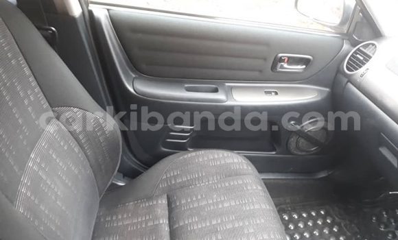 Nunua Ilio tumika Toyota Altezza Fedha Gari ndani ya Kampala nchini Uganda Nunua Ilio tumika Toyota Altezza Fedha Gari ndani ya Kampala nchini Uganda