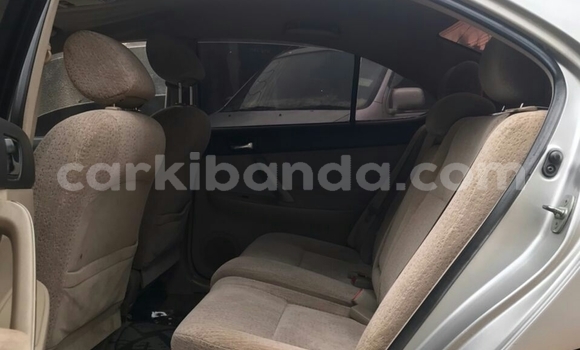 Acheter Occasion Voiture Toyota Premio Gris à Kampala, Ouganda Acheter Occasion Voiture Toyota Premio Gris à Kampala, Ouganda