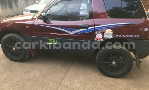 Acheter Occasion Voiture Toyota RAV4 Rouge à Kampala, Ouganda Acheter Occasion Voiture Toyota RAV4 Rouge à Kampala, Ouganda