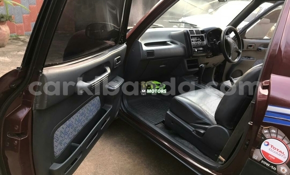 Acheter Occasion Voiture Toyota RAV4 Rouge à Kampala, Ouganda Acheter Occasion Voiture Toyota RAV4 Rouge à Kampala, Ouganda