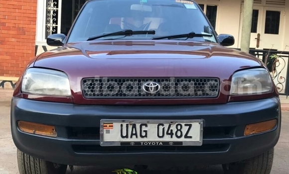 Acheter Occasion Voiture Toyota RAV4 Rouge à Kampala, Ouganda Acheter Occasion Voiture Toyota RAV4 Rouge à Kampala, Ouganda