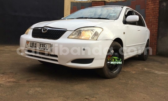 Acheter Occasion Voiture Toyota Runx Blanc à Kampala, Ouganda