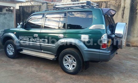 Gura Yakoze Toyota Land Cruiser Prado Green Imodoka i Mukono mu Uganda Gura Yakoze Toyota Land Cruiser Prado Green Imodoka i Mukono mu Uganda