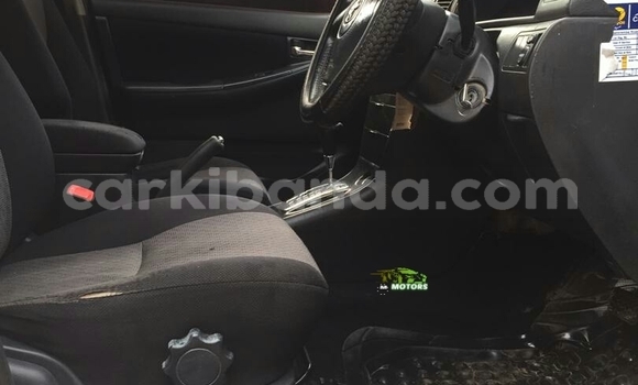 Acheter Occasion Voiture Toyota Runx Blanc à Kampala, Ouganda Acheter Occasion Voiture Toyota Runx Blanc à Kampala, Ouganda