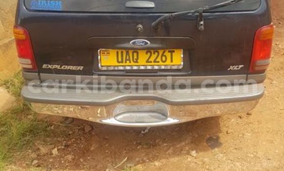 Nunua Ilio tumika Ford Explorer Nyeusi Gari ndani ya Kampala nchini Uganda Nunua Ilio tumika Ford Explorer Nyeusi Gari ndani ya Kampala nchini Uganda