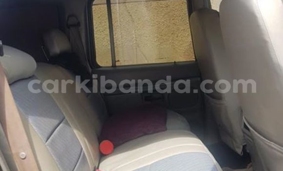 Nunua Ilio tumika Ford Explorer Nyeusi Gari ndani ya Kampala nchini Uganda Nunua Ilio tumika Ford Explorer Nyeusi Gari ndani ya Kampala nchini Uganda