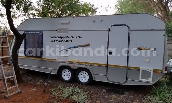 Buy Used Toyota Hilux White Car in Kampala in Uganda