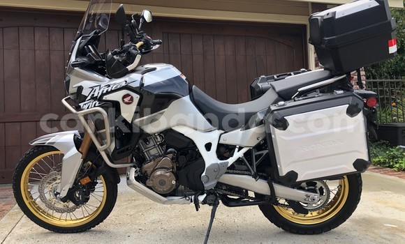 Nunua Ilio tumika Honda T Nyingine Bike ndani ya Entebbe nchini Uganda Nunua Ilio tumika Honda T Nyingine Bike ndani ya Entebbe nchini Uganda