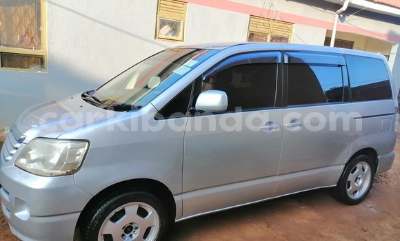 Nunua Ilio tumika Toyota Noah Fedha Gari ndani ya Adjumani nchini Kaskazini