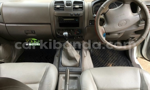 Acheter Occasion Voiture Great Wall Wingle Blanc à Kampala, Ouganda Acheter Occasion Voiture Great Wall Wingle Blanc à Kampala, Ouganda