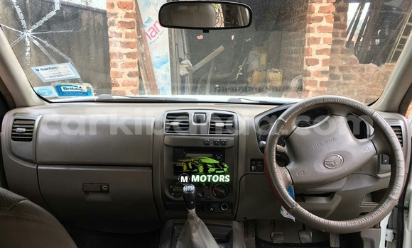 Acheter Occasion Voiture Great Wall Wingle Blanc à Kampala, Ouganda Acheter Occasion Voiture Great Wall Wingle Blanc à Kampala, Ouganda