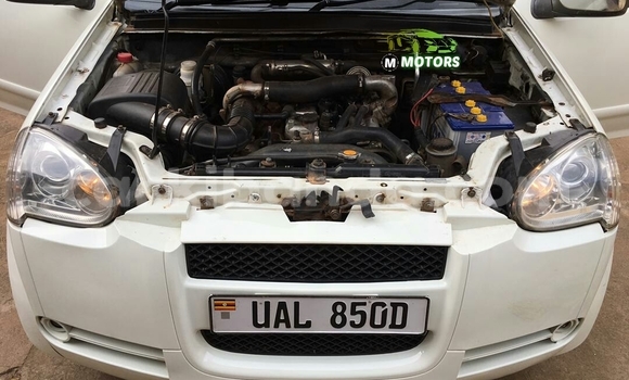 Acheter Occasion Voiture Great Wall Wingle Blanc à Kampala, Ouganda Acheter Occasion Voiture Great Wall Wingle Blanc à Kampala, Ouganda