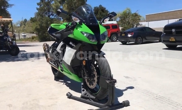 Buy Import Kawasaki Ninja ZX-10R Green Bike in Kampala in Uganda Buy Import Kawasaki Ninja ZX-10R Green Bike in Kampala in Uganda