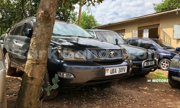 Acheter Occasion Voiture Toyota Harrier Noir à Kampala, Ouganda Acheter Occasion Voiture Toyota Harrier Noir à Kampala, Ouganda