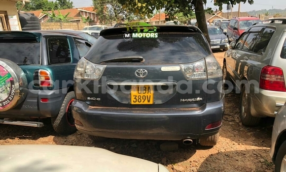 Acheter Occasion Voiture Toyota Harrier Noir à Kampala, Ouganda Acheter Occasion Voiture Toyota Harrier Noir à Kampala, Ouganda