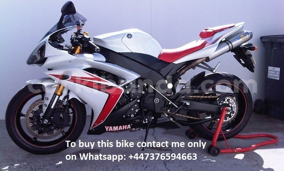 Nunua Ilio tumika Yamaha R1 Nyeupe Bike ndani ya Kampala nchini Uganda