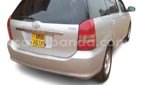 Nunua Ilio tumika Toyota Allex Fedha Gari ndani ya Kampala nchini Uganda