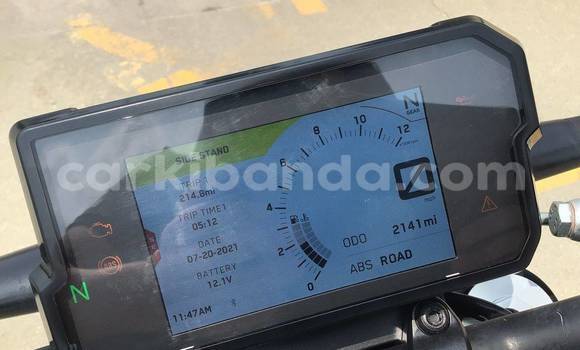 Gura Yakoze KTM Duke Red Bike i Entebbe mu Uganda Gura Yakoze KTM Duke Red Bike i Entebbe mu Uganda