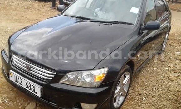 Acheter Occasion Voiture Toyota Altezza Noir à Kampala, Ouganda Acheter Occasion Voiture Toyota Altezza Noir à Kampala, Ouganda