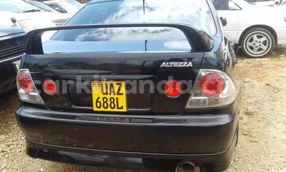 Acheter Occasion Voiture Toyota Altezza Noir à Kampala, Ouganda Acheter Occasion Voiture Toyota Altezza Noir à Kampala, Ouganda