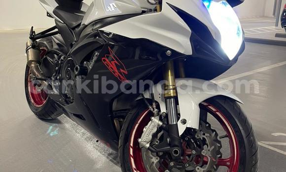 Buy Used Suzuki GSX–R White Bike in Amudat in Northern