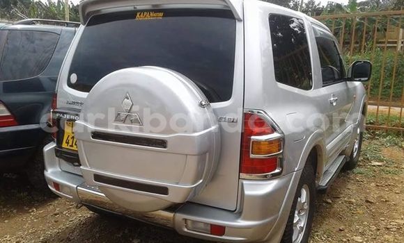 Acheter Occasion Voiture Mitsubishi Pajero Gris à Kampala, Ouganda Acheter Occasion Voiture Mitsubishi Pajero Gris à Kampala, Ouganda