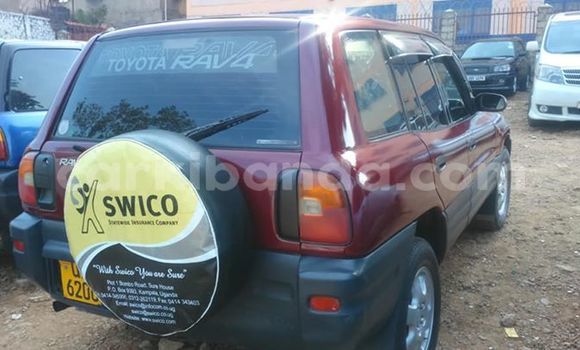 Acheter Occasion Voiture Toyota RAV4 Rouge à Kampala, Ouganda Acheter Occasion Voiture Toyota RAV4 Rouge à Kampala, Ouganda