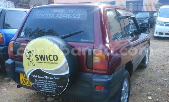 Acheter Occasion Voiture Toyota RAV4 Rouge à Kampala, Ouganda Acheter Occasion Voiture Toyota RAV4 Rouge à Kampala, Ouganda