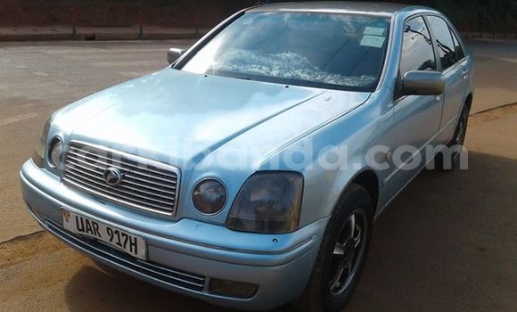 Acheter Occasion Voiture Toyota Progress Gris à Kampala, Ouganda Acheter Occasion Voiture Toyota Progress Gris à Kampala, Ouganda