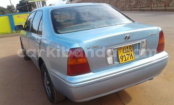 Acheter Occasion Voiture Toyota Progress Gris à Kampala, Ouganda Acheter Occasion Voiture Toyota Progress Gris à Kampala, Ouganda