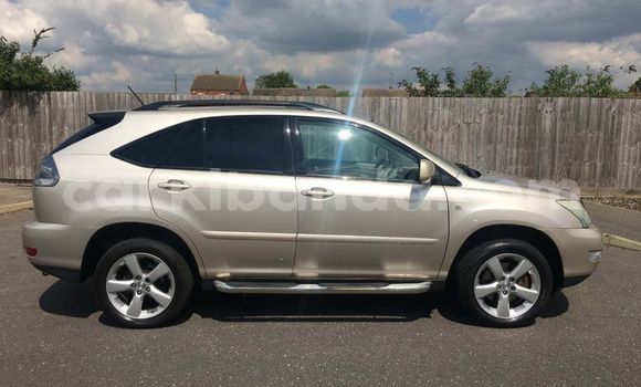 Nunua Ilio tumika Toyota Harrier Nyingine Gari ndani ya Kampala nchini Uganda