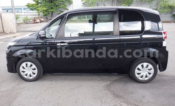 Acheter Import Voiture Toyota Spade Noir à Kampala, Ouganda