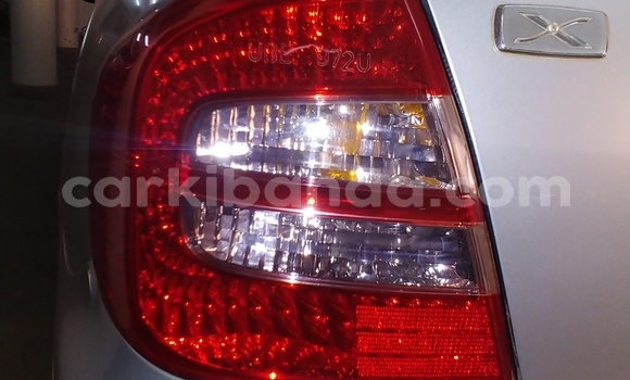 Acheter Occasion Voiture Toyota Premio Gris à Kampala, Ouganda Acheter Occasion Voiture Toyota Premio Gris à Kampala, Ouganda