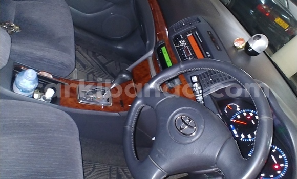 Acheter Occasion Voiture Toyota Premio Gris à Kampala, Ouganda Acheter Occasion Voiture Toyota Premio Gris à Kampala, Ouganda