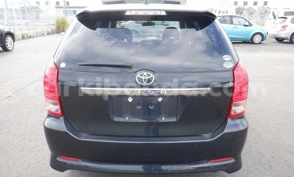 Gura Imported Toyota Wish Black Imodoka i Kampala mu Uganda Gura Imported Toyota Wish Black Imodoka i Kampala mu Uganda