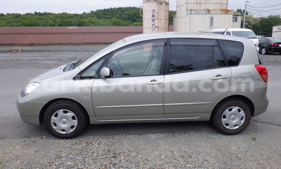Gura Imported Toyota Spacio Silver Imodoka i Kampala mu Uganda