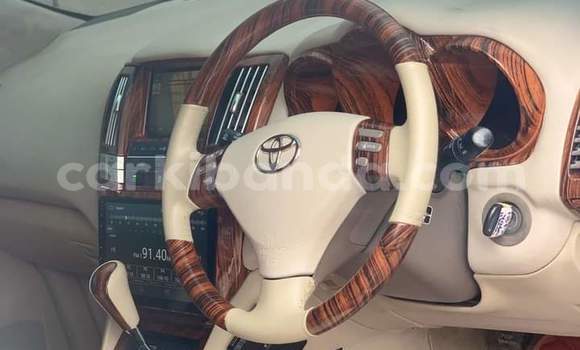 Buy Used Toyota Harrier White Car in Kampala in Uganda Buy Used Toyota Harrier White Car in Kampala in Uganda