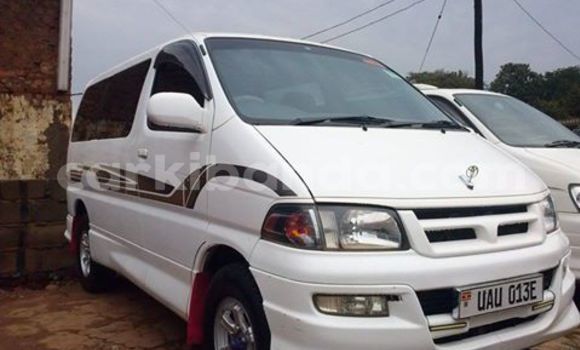 Buy Used Toyota Regius White Car in Arua in Uganda