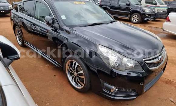 Gura Yakoze Subaru Legacy Black Imodoka i Kampala mu Uganda