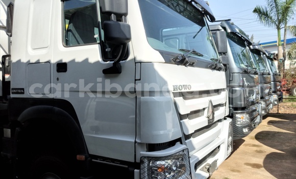 Acheter Neuf Utilitaire Howo Sinotruk Blanc à Kampala, Ouganda Acheter Neuf Utilitaire Howo Sinotruk Blanc à Kampala, Ouganda