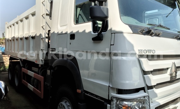 Acheter Neuf Utilitaire Howo Sinotruk Blanc à Kampala, Ouganda Acheter Neuf Utilitaire Howo Sinotruk Blanc à Kampala, Ouganda