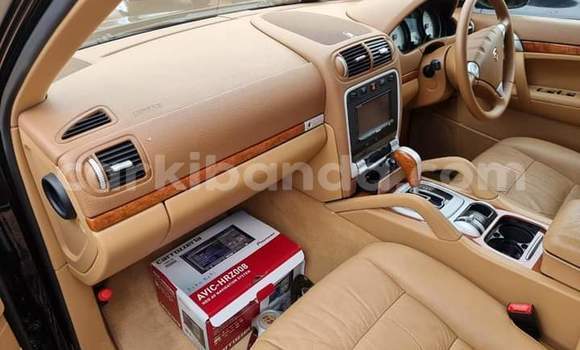 Buy Used Porsche Cayenne Black Car in Kampala in Uganda Buy Used Porsche Cayenne Black Car in Kampala in Uganda
