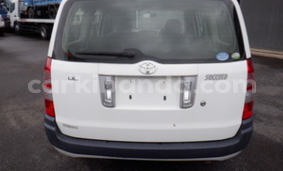 Gura Yakoze Toyota Succeed White Imodoka i Kampala mu Uganda Gura Yakoze Toyota Succeed White Imodoka i Kampala mu Uganda