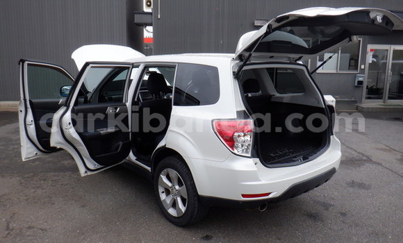 Gura Imported Subaru Forester White Imodoka i Kampala mu Uganda Gura Imported Subaru Forester White Imodoka i Kampala mu Uganda