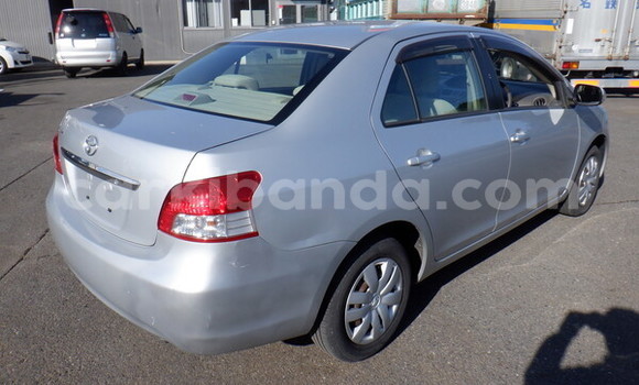 Gura Imported Toyota Belta Silver Imodoka i Kampala mu Uganda Gura Imported Toyota Belta Silver Imodoka i Kampala mu Uganda