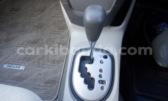 Gura Imported Toyota Belta Silver Imodoka i Kampala mu Uganda Gura Imported Toyota Belta Silver Imodoka i Kampala mu Uganda