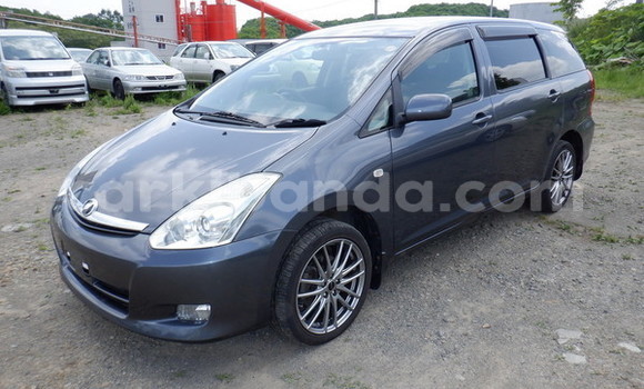Gura Imported Toyota Wish Other Imodoka i Kampala mu Uganda Gura Imported Toyota Wish Other Imodoka i Kampala mu Uganda