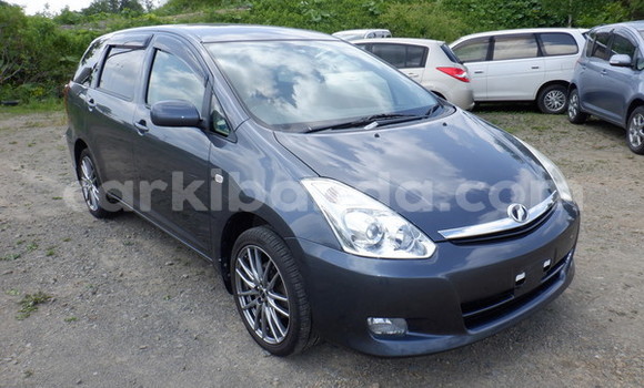 Gura Imported Toyota Wish Other Imodoka i Kampala mu Uganda Gura Imported Toyota Wish Other Imodoka i Kampala mu Uganda