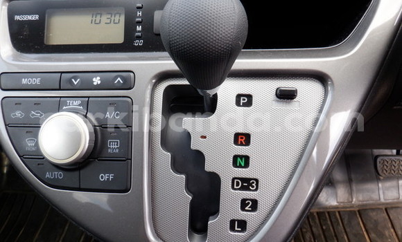 Gura Imported Toyota Wish Other Imodoka i Kampala mu Uganda Gura Imported Toyota Wish Other Imodoka i Kampala mu Uganda